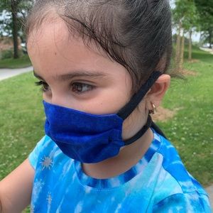 Kids 2 layer fabric face covering.